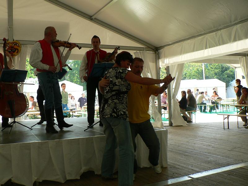 Hrajeme k tanci.JPG